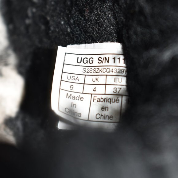 UGG Mini Fluff Collar Black Booties Sheepskin Suede US Size 6 1112491 - Picture 10 of 10